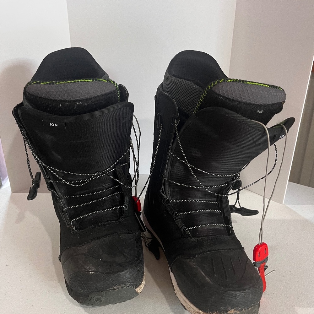 Mens Snowboard Boot Size 10.5